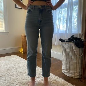 Abercrombie Ankle Straight Ultra High Rise Curve Love Size 27 short